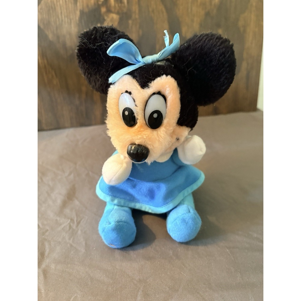 VTG Disney Mickey's Christmas Carol Minnie Mouse 8" Plush Stuffed‎ Animal